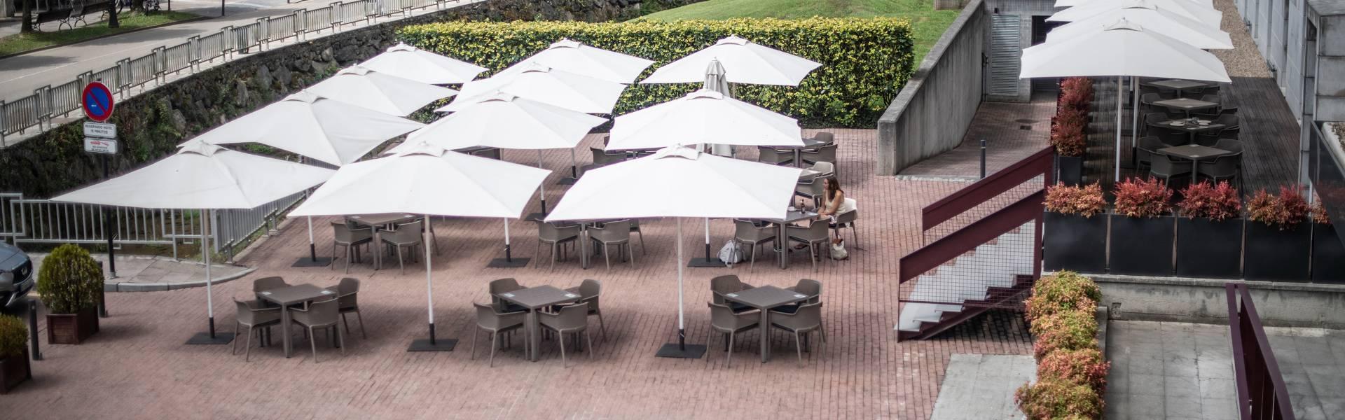 Lounge & terrace bar Blau Gran Hotel Las Caldas  Asturies Lounge & terrace bar Blau Gran Hotel Las Caldas  Asturies