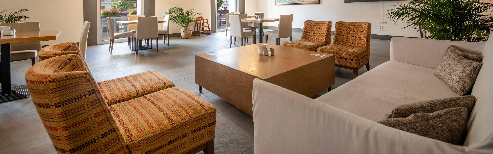 Lounge & terrace bar Blau Gran Hotel Las Caldas  Asturies Lounge & terrace bar Blau Gran Hotel Las Caldas  Asturies
