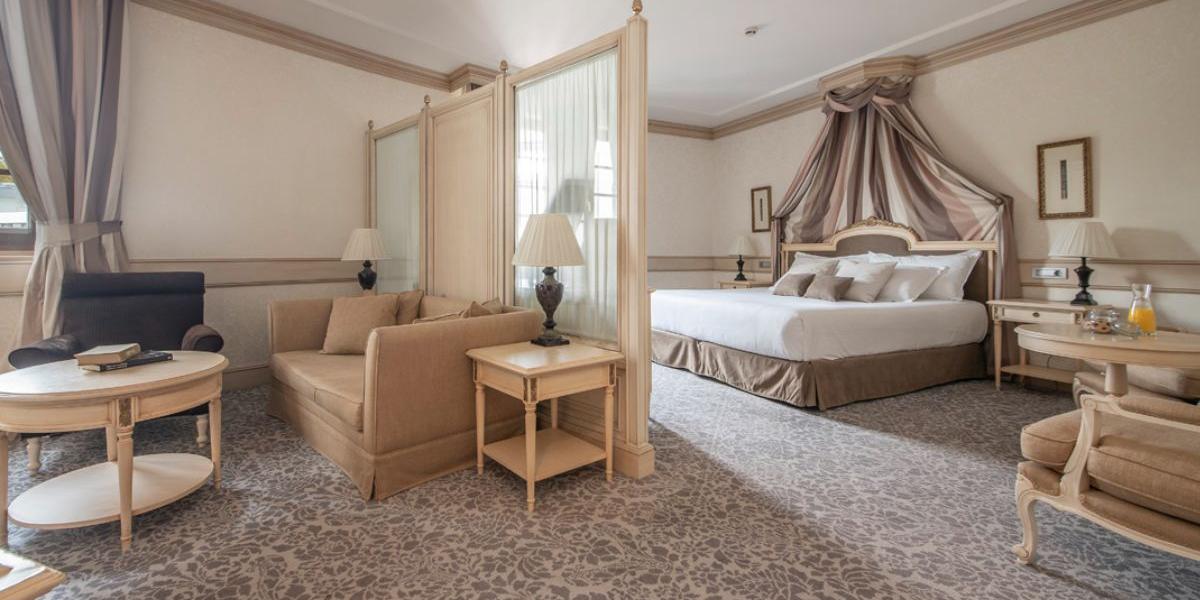Junior suite Blau Gran Hotel Las Caldas Asturias Junior suite Blau Gran Hotel Las Caldas Asturias