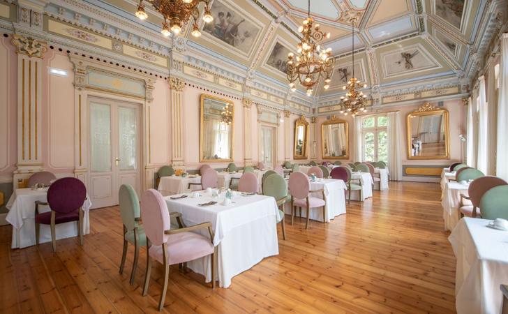 Salón de los Espejos Blau Gran Hotel Las Caldas Asturias Salón de los Espejos Blau Gran Hotel Las Caldas Asturias