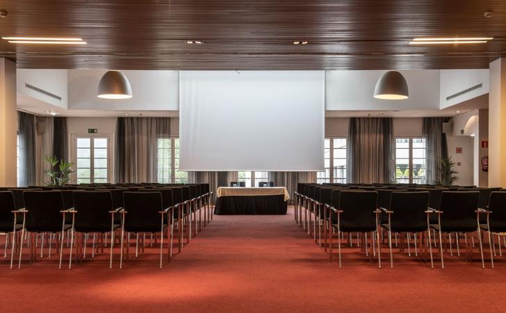 Salón Monsacro Blau Gran Hotel Las Caldas Asturias Salón Monsacro Blau Gran Hotel Las Caldas Asturias