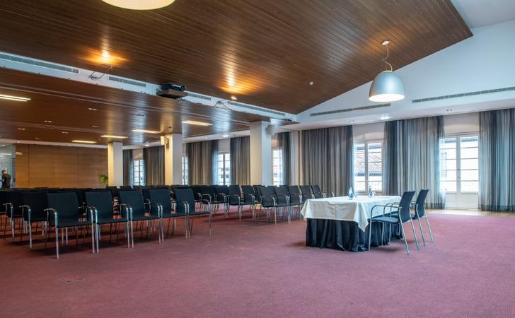 Salón Monsacro Blau Gran Hotel Las Caldas Asturias Salón Monsacro Blau Gran Hotel Las Caldas Asturias